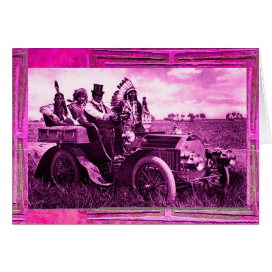 APPARATEN EN GERONIMO DIE EEN MOTORAUTO BESTUDEREN (Voorkant Horizontaal)