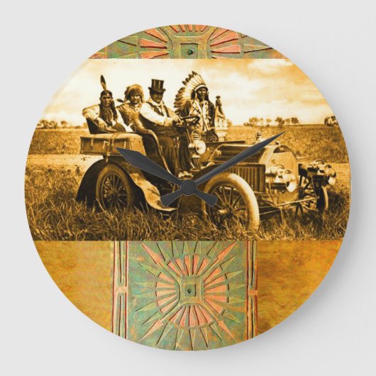 APPARATEN EN GERONIMO DIE EEN MOTORAUTO BESTUDEREN GROTE KLOK (Voorkant)