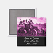 APPARATEN EN GERONIMO DIE EEN MOTORAUTO BESTUDEREN MAGNEET (Voorkant / Achterkant)