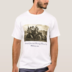 APPARATEN EN GERONIMO DIE EEN MOTORAUTO BESTUDEREN T-SHIRT
