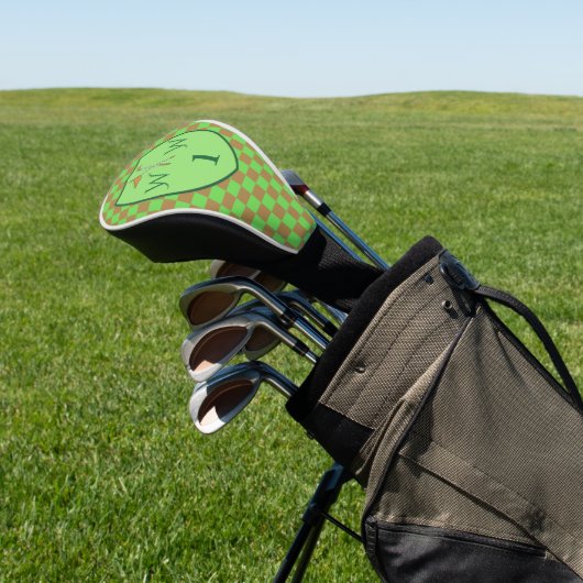 Appelgroene en bruine geruite monogram golfheadcover (Insitu)