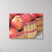 appels in schepelmanden canvas afdruk (Voorkant)