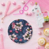 Apple bloesem op een donkerblauw papieren bordje (Feest)