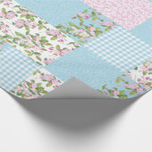 Apple Blossom Pink, Blue, Green Faux Patchwork Cadeaupapier (Hoek)