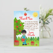 Apple die Dark Skin Boy Birthday Dank je Inv Kaart (Staand voorkant)