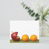 Apple eet sinaasappel briefkaart (Staand voorkant)