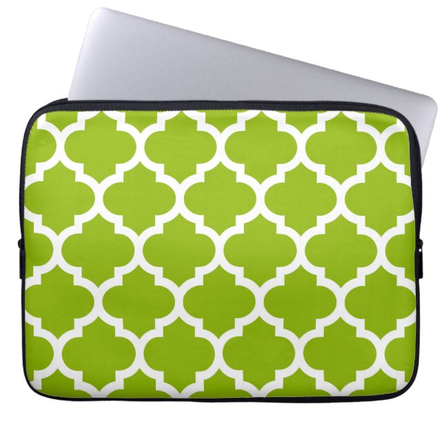 Apple Green White Moroccan Quatrefoil Pattern #5 Laptop Sleeve (Voorkant)