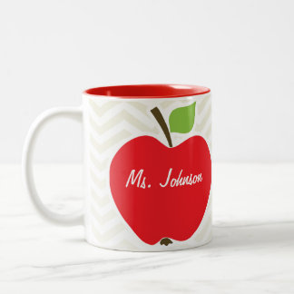 Apple on Beige Chevron zigzag Tweekleurige Koffiemok