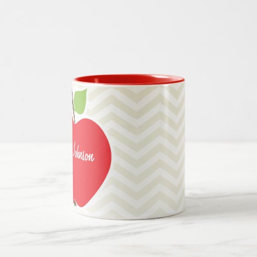 Apple on Beige Chevron zigzag Tweekleurige Koffiemok (Center)