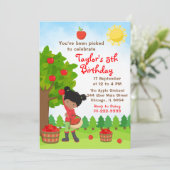 Apple Picking Birthday African American Girl Invit Kaart (Staand voorkant)