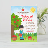 Apple Picking Birthday Black Hair Boy Invitation Kaart (Staand voorkant)