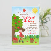 Apple Picking Birthday Brown Hair Girl Uitnodiging (Staand voorkant)