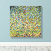 Apple Tree by Gustav Klimt,  Art Nouveau Canvas Afdruk (Insitu (Houten vloer))
