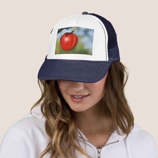 Apple Trucker Hat Pet (In situ)