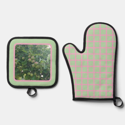 Apples A-Go-Go Ovenwant & Pannenlap Set (Voorkant)