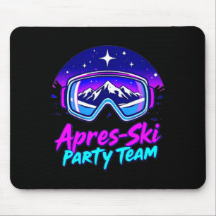 Apres ski-feeststemming – besneeuwde bergnachtleve muismat