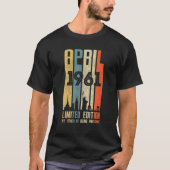 April 1961 61 Birthday 61 Year Old 1961 Birthday V T-shirt (Voorkant)