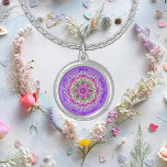 April Geboortemaand Bloem Daisy Sweet Pea Custom Zilver Vergulden Ketting<br><div class="desc">Vier de natuurlijke schoonheid van het voorjaar met dit boeiende gepersonaliseerde april geboortemaand ketting. Met mijn exclusieve serene mandala-ontwerp met de delicate madeliefjes en zoete erwten, is dit ketting een prachtig feest van je geboortemaand Omarm de rustige, zen-geïnspireerde esthetiek van dit ketting en laat het je herinneren aan het natuurschoon...</div>