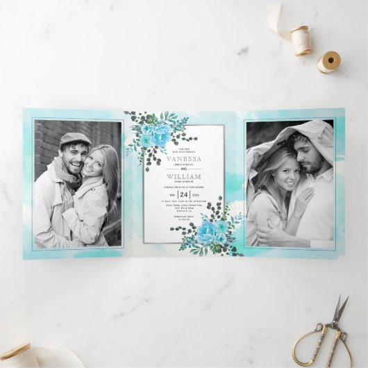 Aqua blauwe bloemen, bladeren bloemenzomer bruilof drieluik uitnodiging (Binnen)