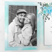 Aqua blauwe bloemen, bladeren bloemenzomer bruilof drieluik uitnodiging (Binnenzijde eerst)