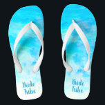 Aqua Blauwe Kleurverlopen Simpele Monogram Naam Fl Teenslippers<br><div class="desc">Dit stijlvolle paar verloop aqua blauwe teenslippers is een onvergetelijk cadeau voor de leden van het bruiloftsgezelschap: bruid,  bruidsmeisjes,  moeder van de bruid,  getuige...  Ze zullen een stijlvolle dosis glamour toevoegen aan je trouwdag,  vrijgezellenfeest of andere viering.</div>