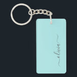 Aqua Blauwe Teal Moderne Script Meisjesachtige Mon Sleutelhanger<br><div class="desc">Aqua Blauwe Teal Eenvoudige Script Monogram Naam Sleutelhanger. Dit is het perfecte cadeau voor sweet 16 verjaardag,  trouwen,  bruidsmeisje,  jubileum,  baby shower of vrijgezellenfeest voor iemand die glamour luxe en chic stijlen liefheeft.</div>