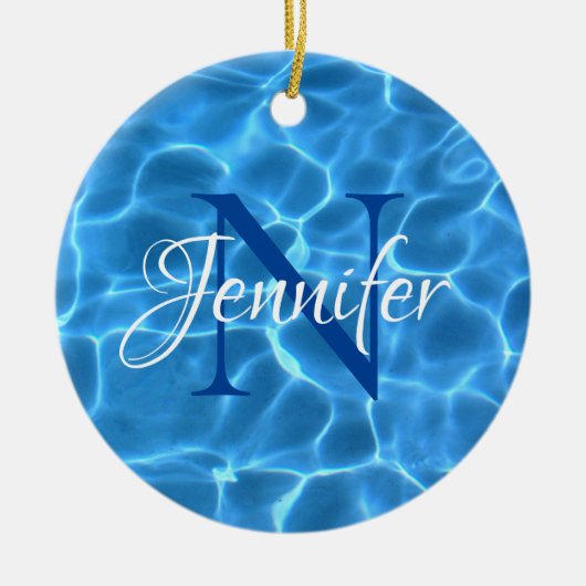 Aqua Blauwe Zwembad Foto Monogram Keramisch Ornament (Voorkant)