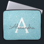 Aqua Blauwgroen Blauw Glitter en Sparkle Monogram Laptop Sleeve<br><div class="desc">Aqua Blauwgroen Blue Faux Glitter en Sparkle Elegant Monogram Hoesje. Dit hoesje kan worden aangepast om uw initiaal en voornaam te omvatten.</div>