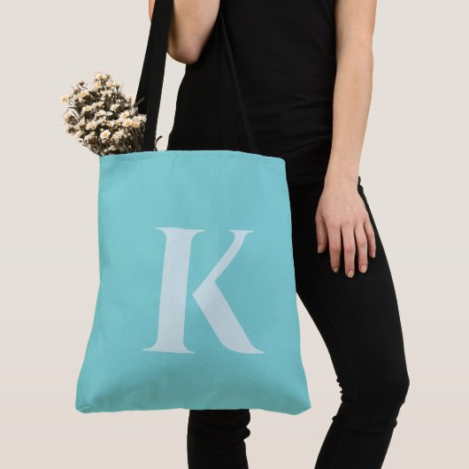 Aqua Blauwgroen Custom Modern Monogram Zomer Tote Bag (Dichtbij)