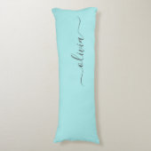 Aqua Blue Blauwgroen modern script meisjesmonogram Lichaamskussen (Voorkant Verticaal)