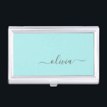 Aqua Blue Blauwgroen modern script meisjesmonogram Visitekaarthouder<br><div class="desc">Aqua Blue Blauwgroen Eenvoudig Script Monogram Name Business Card Holder. Dit maakt de perfecte liefhebbende 16 verjaardag,  bruiloft,  vrijgezellenfeest,  verjaardagsdag,  baby shower of vrijgezellenfeest voor iemand die van luxe glam en stijl houdt.</div>