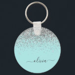 Aqua Blue Blauwgroen Silver Glitter Monogram Sleutelhanger<br><div class="desc">Aqua Blue - Blauwgroen en Zilver Sparkle Glitter Script Monogram Name Keychains (Sleutelhanger). Dit maakt de perfecte liefhebbende 16 verjaardag,  bruiloft,  vrijgezellenfeest,  verjaardagsdag,  baby shower of vrijgezellenfeest voor iemand die van luxe glam en stijl houdt.</div>