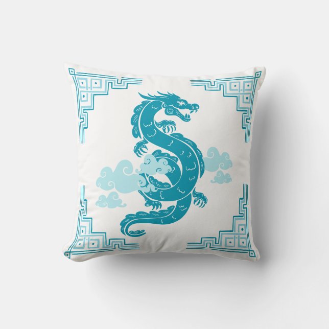 Aqua Blue Chinoiserie Dragon en wolken Kussen (Voorkant)