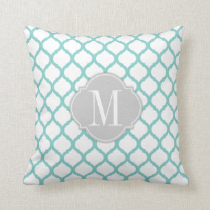 Aqua blue en White Moroccan patroon met monogram Kussen
