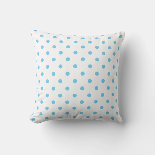 Aqua Blue en White Polka Dot on a Pillow Kussen (Voorkant)