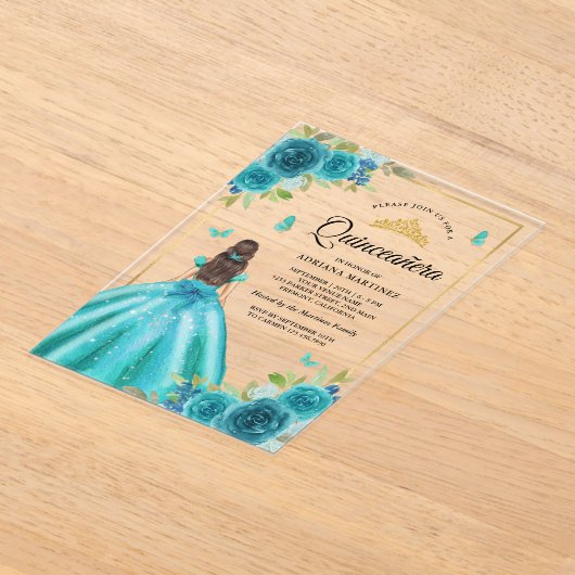Aqua Blue Floral Jurk Butterfly Gold Quinceanera Acryl Uitnodigingen (Laagn)
