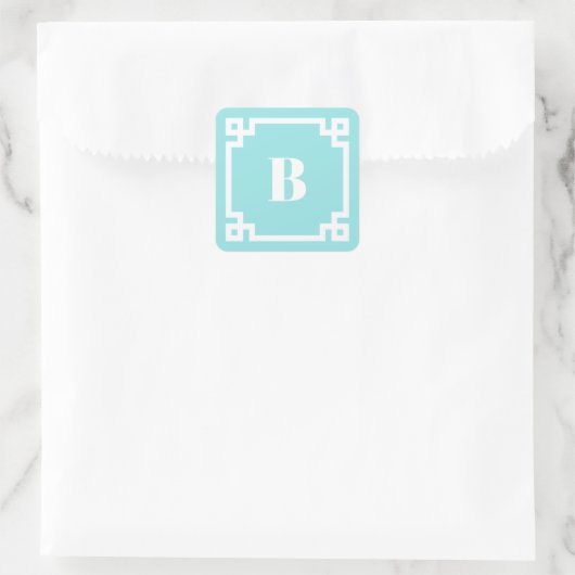 Aqua Blue Square Greek Key Border Monogrammed Vierkante Sticker (Tas)