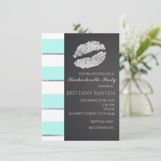 Aqua Blue & White Faux Silver Lips Kiss Party Kaart (Staand voorkant)