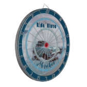  Aqua Car op het strand "Ride the Wave" Quote Dartbord (Voorkant Links)