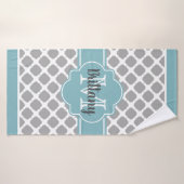 Aqua en Gray Quatrefoil Monogrammed Bath Towel Badhanddoek (Badhanddoek)