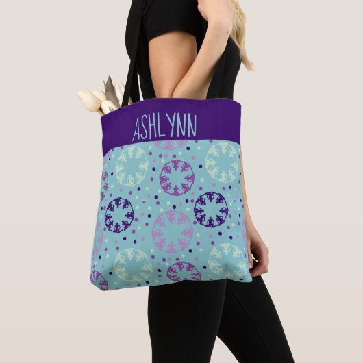 Aqua en Paars gesynchroniseerd zwemmen, gepersonal Tote Bag (Dichtbij)