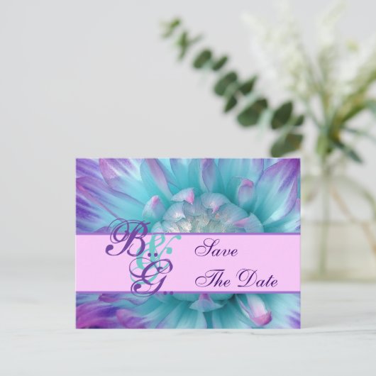 Aqua en Paarse bloemblaadjes Save the Date Aankondigingskaart (Staand voorkant)