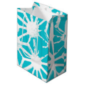 Aqua geometrisch patroon medium cadeauzakje (Voorkant Gekanteld)
