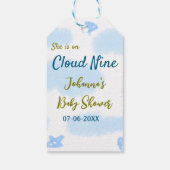 Aqua gold ze staat op negen baby shower wolken cadeaulabel (Achterkant)