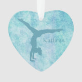 Aqua Gymnast op Blauwgroen Patroon Ornament (voorkant)