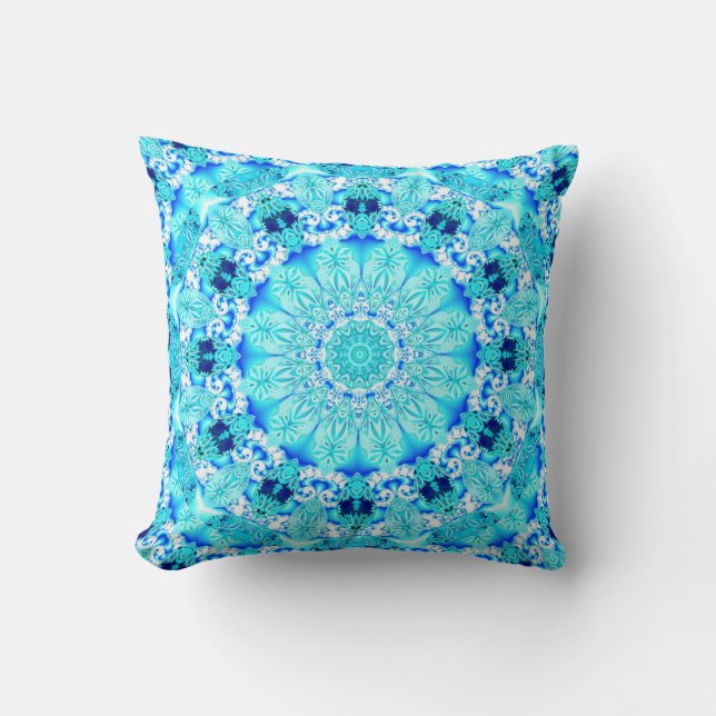 Aqua Lace, Delicate, Abstract Mandala Kussen (Voorkant)