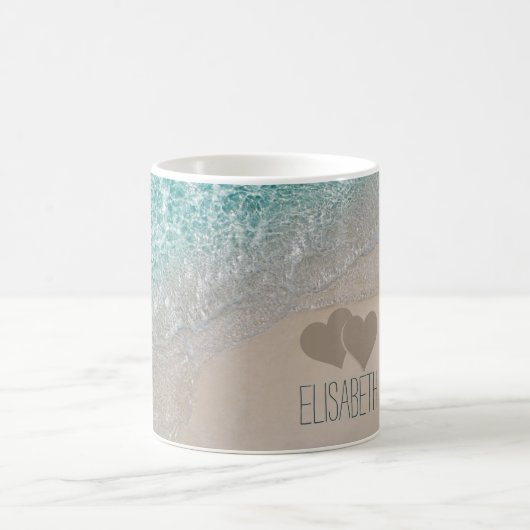 Aqua Ocean Sand Carved Hearts Voeg Naam toe Koffiemok (Center)