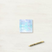 Aqua Pearlescent & Gold Mermaid Scale Patroon Post-it® Notes (Op bureau)