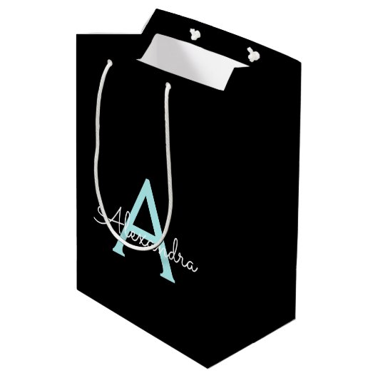 Aqua Teal Blauwe Script Meisjesnaam Monogram Medium Cadeauzakje (Achterkant Gekanteld)