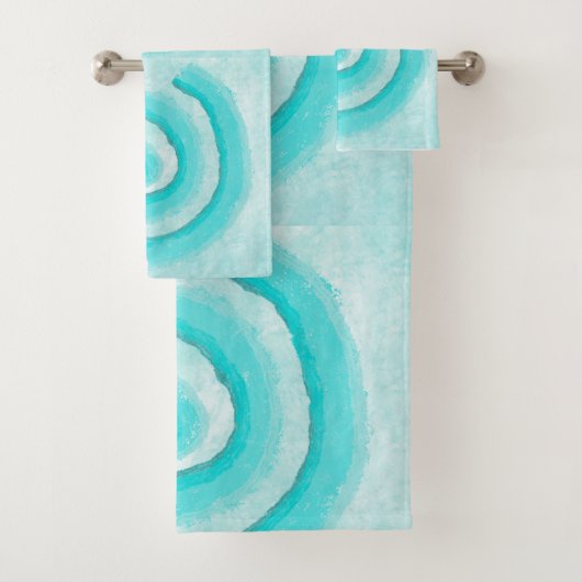 Aqua Turquoise Spirals Bad Handdoek (Insitu)